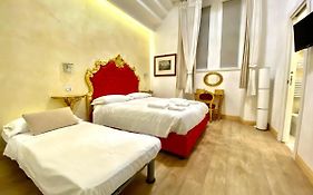 Roma Charming Rooms